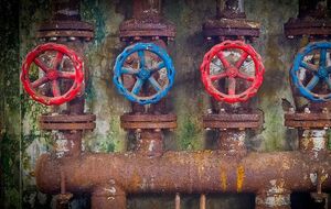 Горячее водоснабжение и тепло подорожают на 12–24% с 1 января