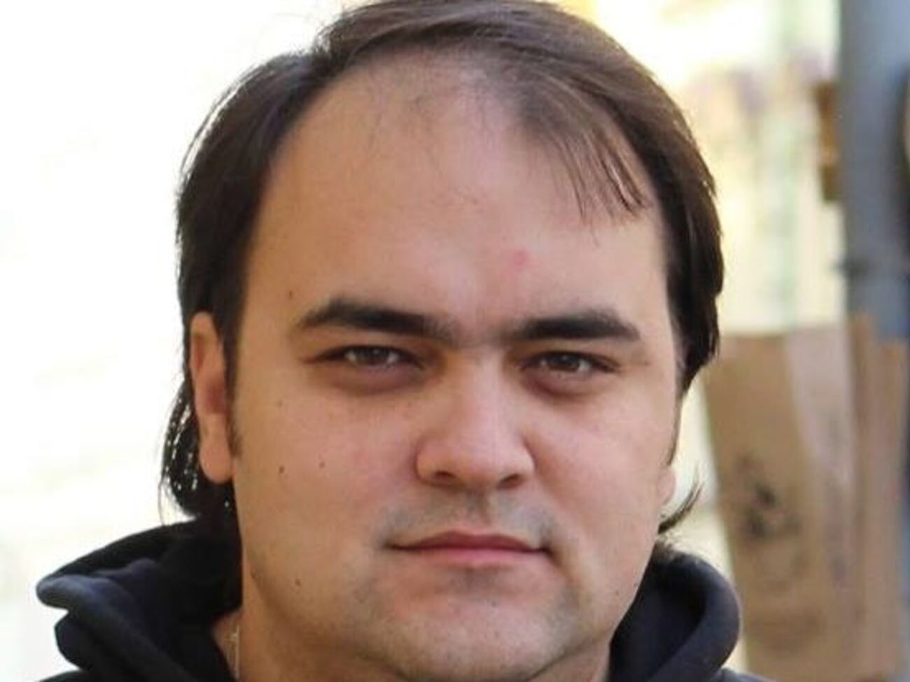 По словам Томиленко, Романенко ударили кулаком в лицо