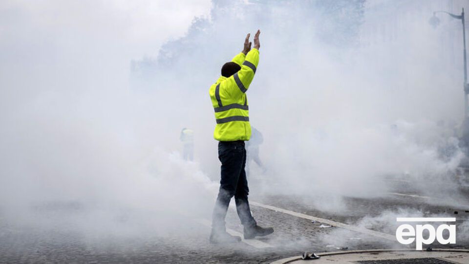 Тымчук: ГРУ удачно оседлало французские протесты