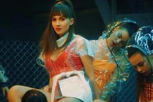 Украинская певица Riya выиграла в YouTube-конкурсе