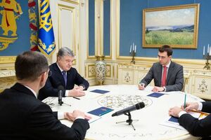 Порошенко встретился со Смелянским и Омеляном
