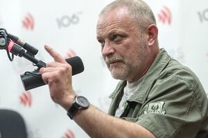 Андрій Золотарьов: Ідіотизм ситуації в тому, що політик, який називає себе опозиційним, звертається по допомогу до влади в боротьбі з тими, хто вчора був із тобою під одним прапором