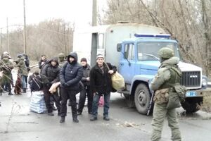 Сьогодні відбулося передання 42 українців, засуджених до початку війни, з неконтрольованих районів Луганської області