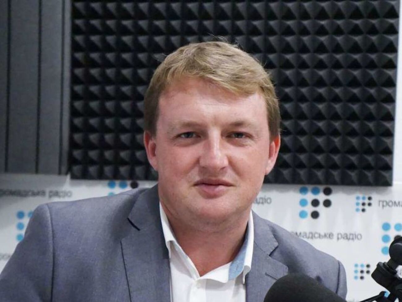 А может, Семочко и Насиров тоже разносят пенсии, и поэтому их нельзя уволить?