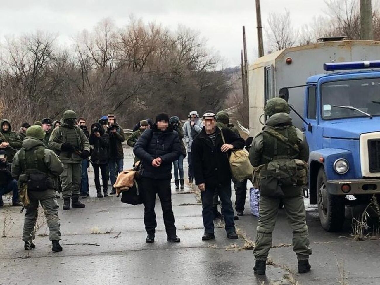 12 грудня бойовики передали українській владі 42 ув'язнених
