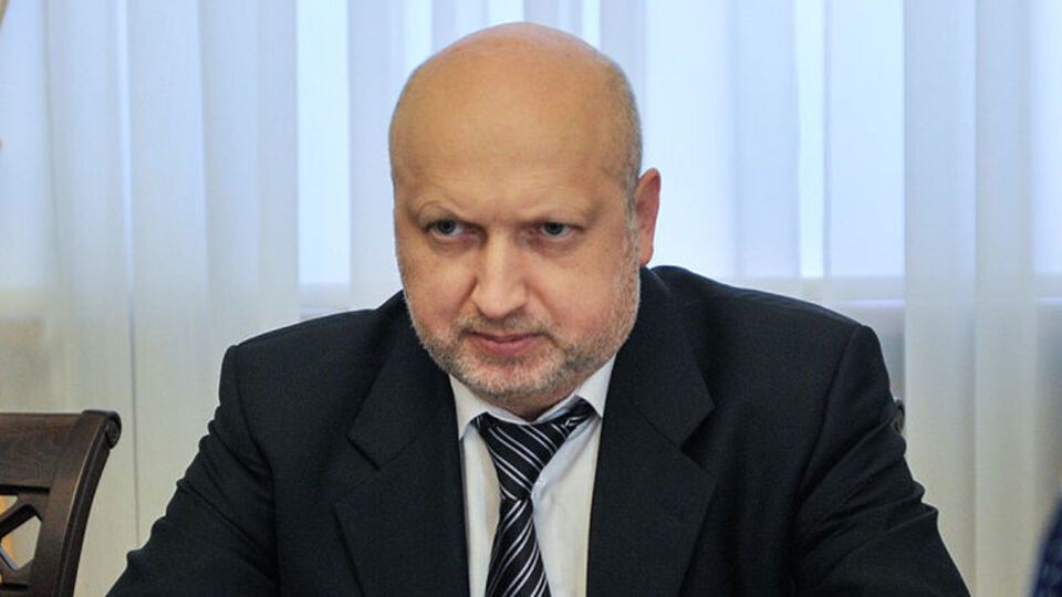 Турчинов: Мы изучаем сильные и слабые места в системе безопасности и обороны страны и делаем соответствующие выводы и коррективы