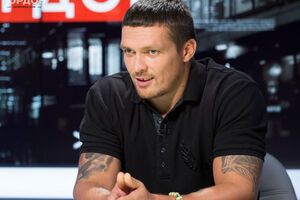 Усик: Когда я задаю вопросы своему духовнику, что происходит и как на это реагировать, он отвечает: "Говори им простую вещь: читайте Библию"