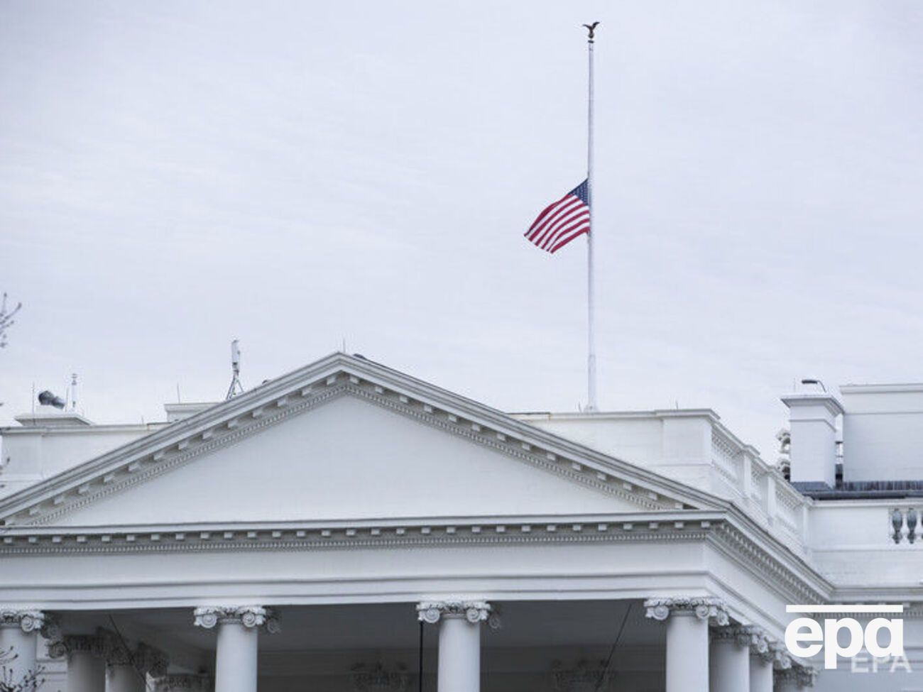 Білий дім повідомили про повернення літака у РФ