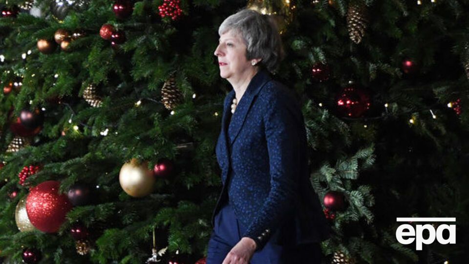 Мей залишиться на посаді