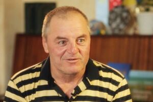 По словам журналиста Пашаева, Бекиров – муж заместителя главы генической райгосадминистрации Херсонской области Гульнары Бекировой-Алединовой