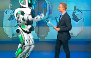 Аниматора в костюме "Робот Алеша" пригласили в студию канала