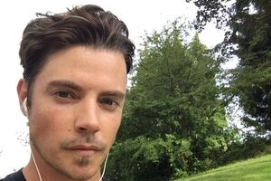 Гендерсона відпустили під заставу