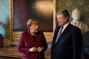 Порошенко зустрівся з Меркель 13 грудня