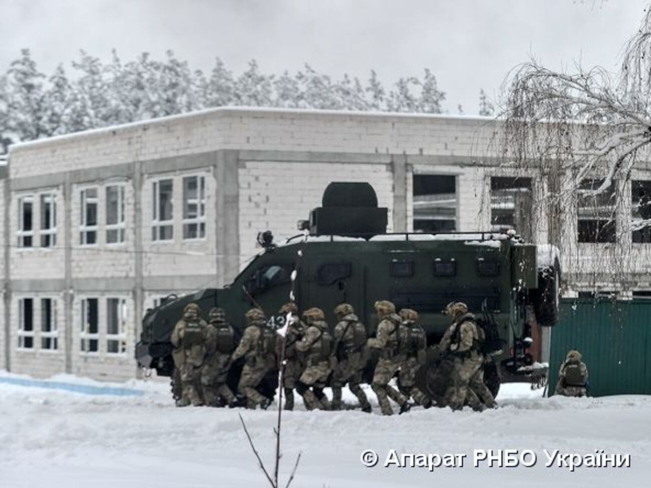 У Київській області відбулися масштабні навчання силовиків. Фоторепортаж