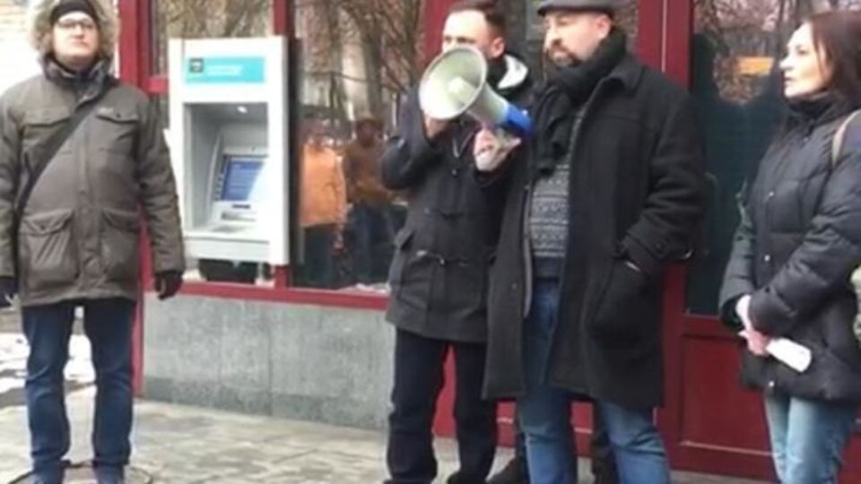 Если результатов работы НАБУ не будет, то Сытника ждет отставка, несмотря на поддержку Запада и МВФ, заявили митингующие