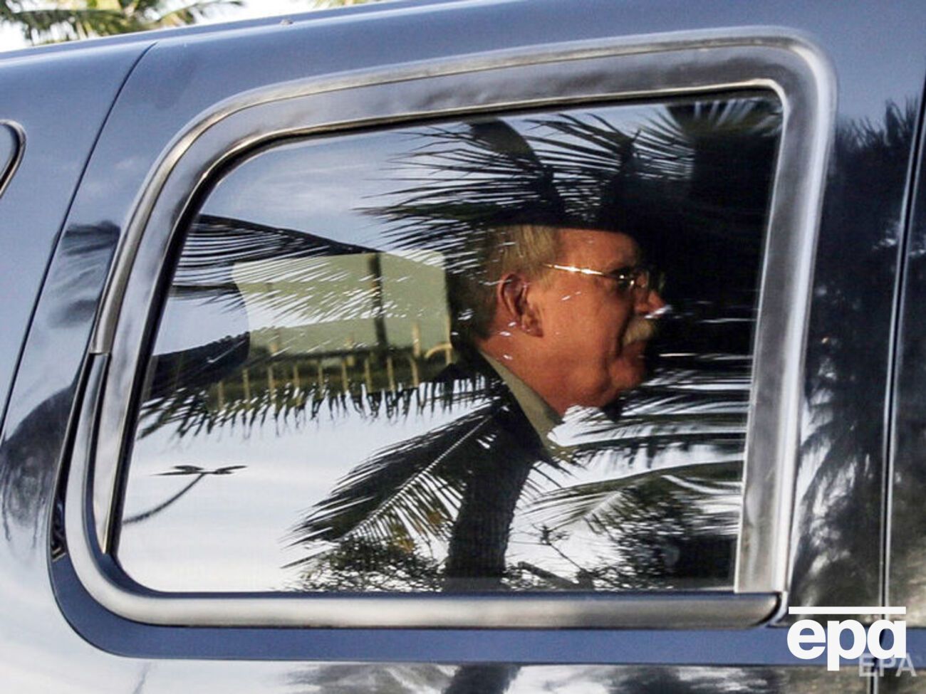 Болтон (на фото) висловився про ймовірну зустріч Путіна з Трампом