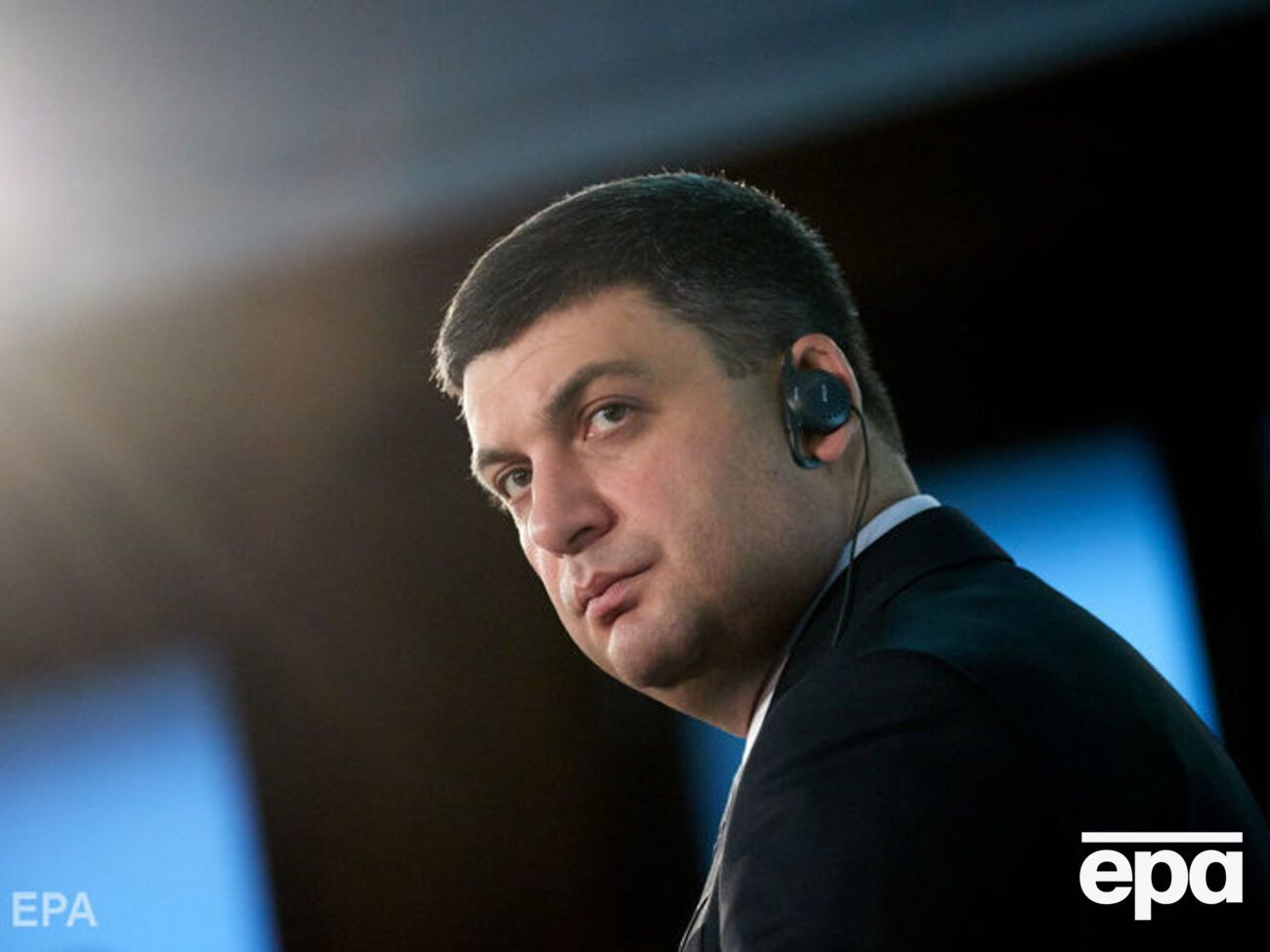 Гройсман подписал распоряжение, предлагающее Минкульту и другим органам власти мониторить выполнение решения СНБО по санкциям