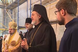 Представитель Вселенского патриархата митрополит Галльский Эммануил присутствовал на богослужении