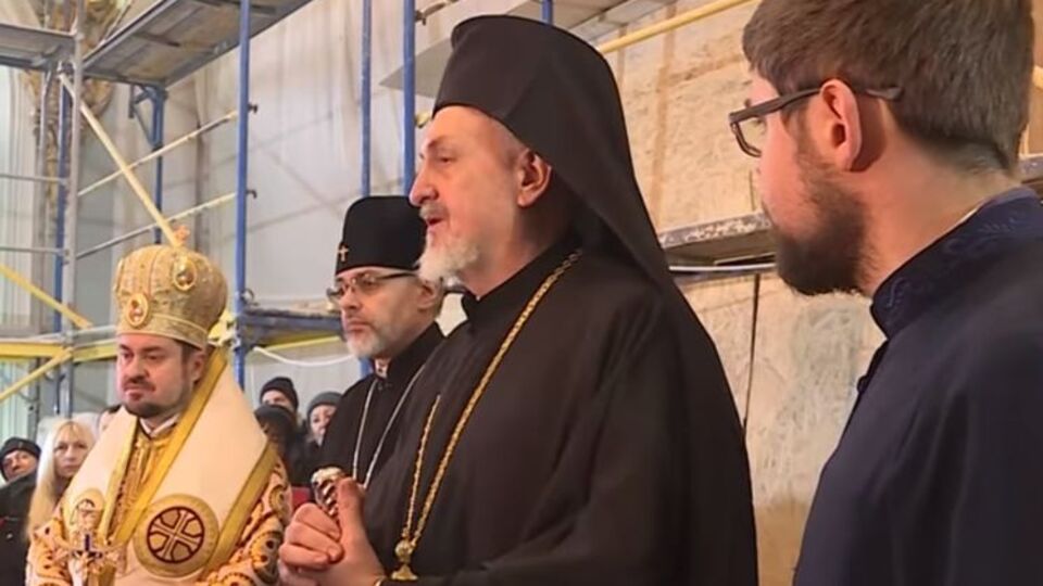 Представник Вселенського патріархату митрополит Галльський Еммануїл був присутнім на богослужінні