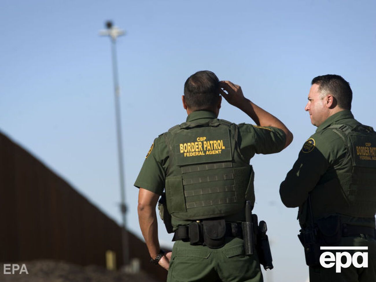 В пограничной охране заявили, что девочка не ела и не пила воды в течение нескольких дней
