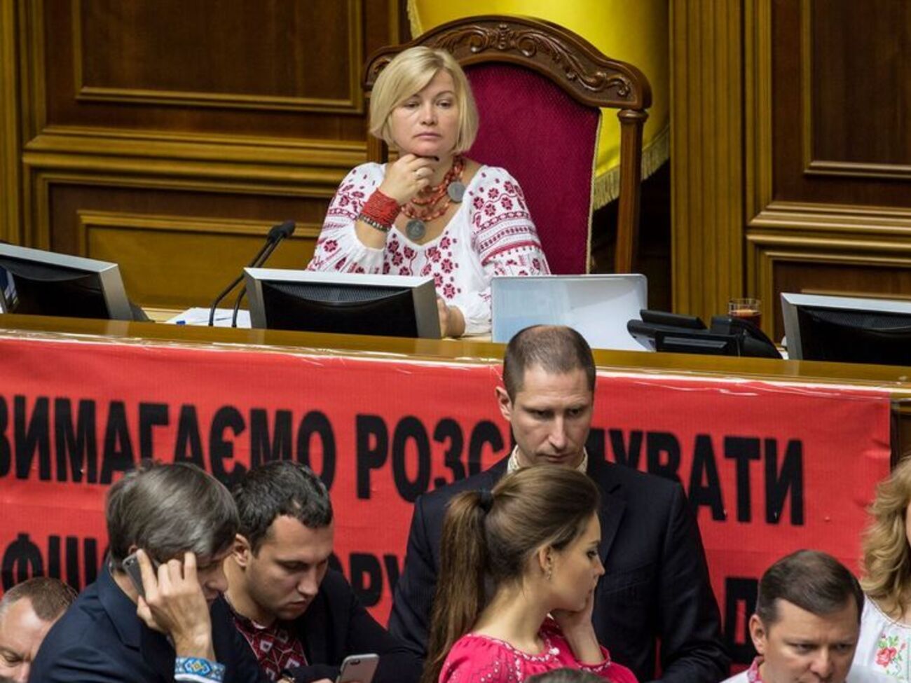 Ирина Геращенко:&nbsp;Военное положение поддержано в резолюции Европарламента. Стыдно вспомнить, как позорно эти дебаты проходили в ВР