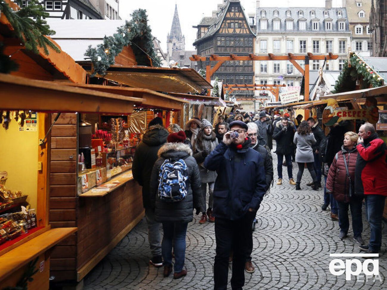 Сегодня в Страсбурге вновь открылась рождественская ярмарка