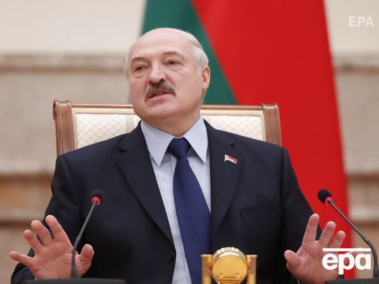 Лукашенко: Поки не пізно, треба голову в руки взяти і не кричати ґвалтом, а щось зробити