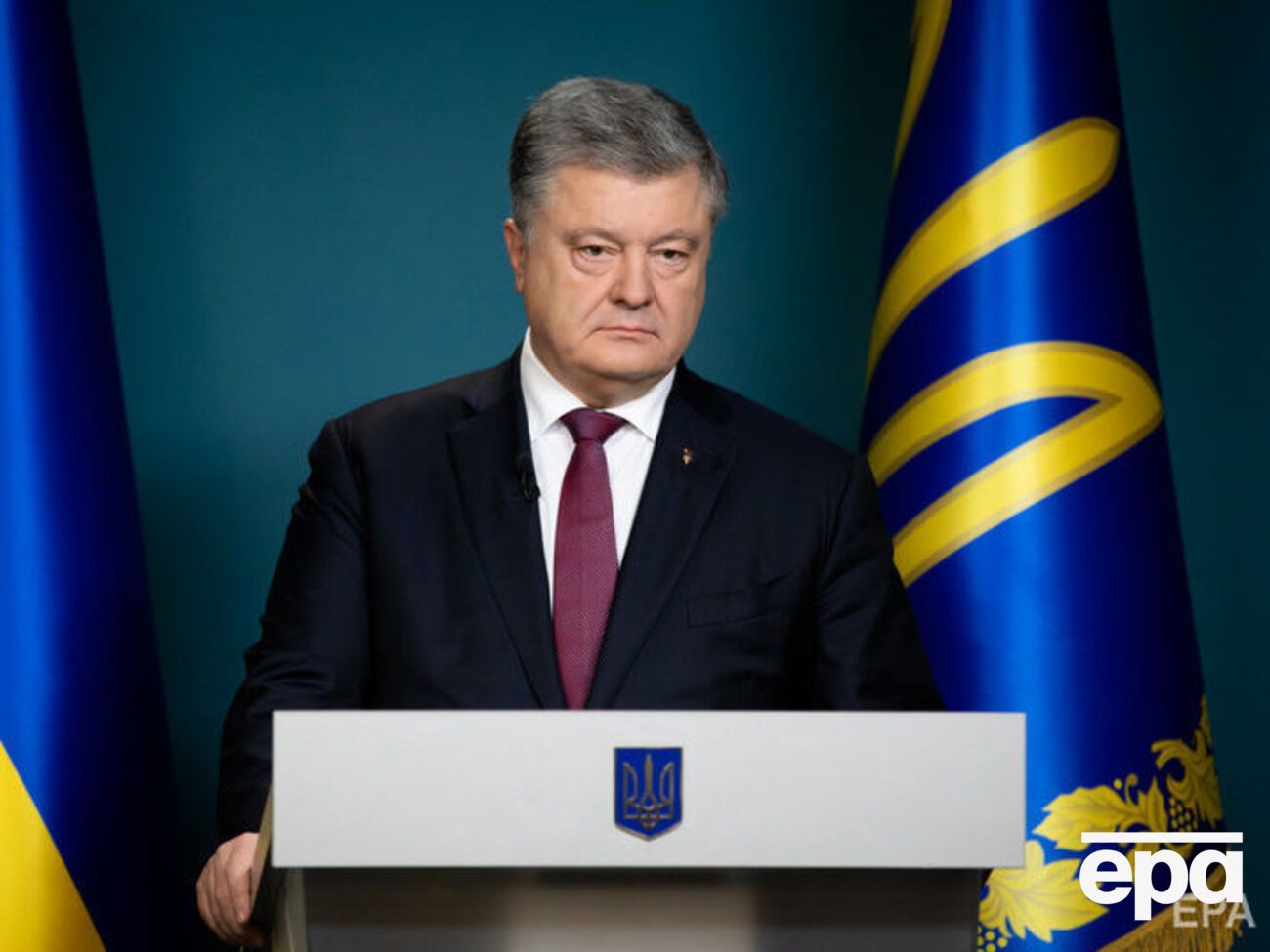 Порошенка закликали відреагувати на слова Турчинова