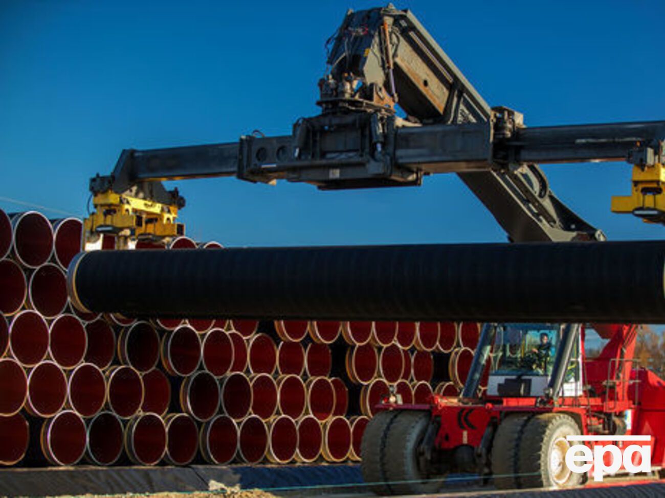 "Северный поток&nbsp;&ndash; 2"&nbsp;&ndash; второй газопровод, который должен связать Россию с Германией по дну Балтийского моря