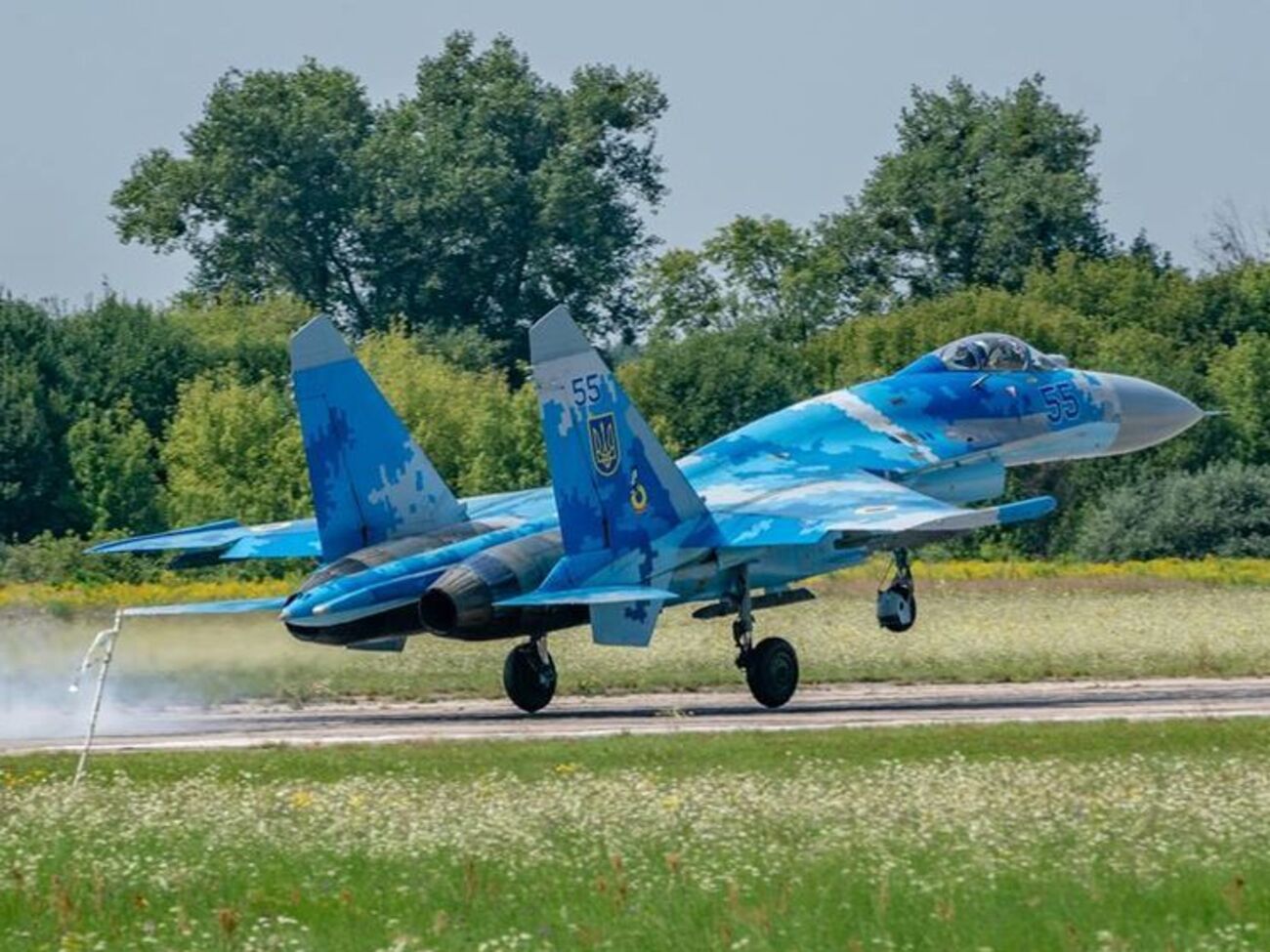 Самолет выпустили в 1987 году