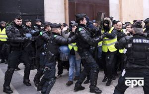 Протести "жовтих жилетів" тривають із середини листопада