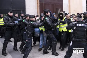 Протесты "желтых жилетов" длятся с середины ноября