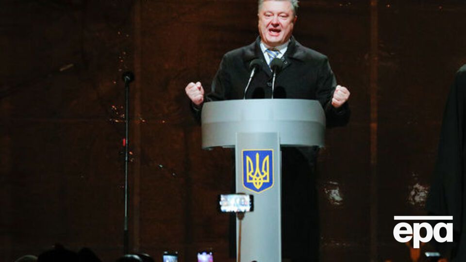 Порошенко: Когда волки приходят в овечьих шкурах, очень легко стать добычей