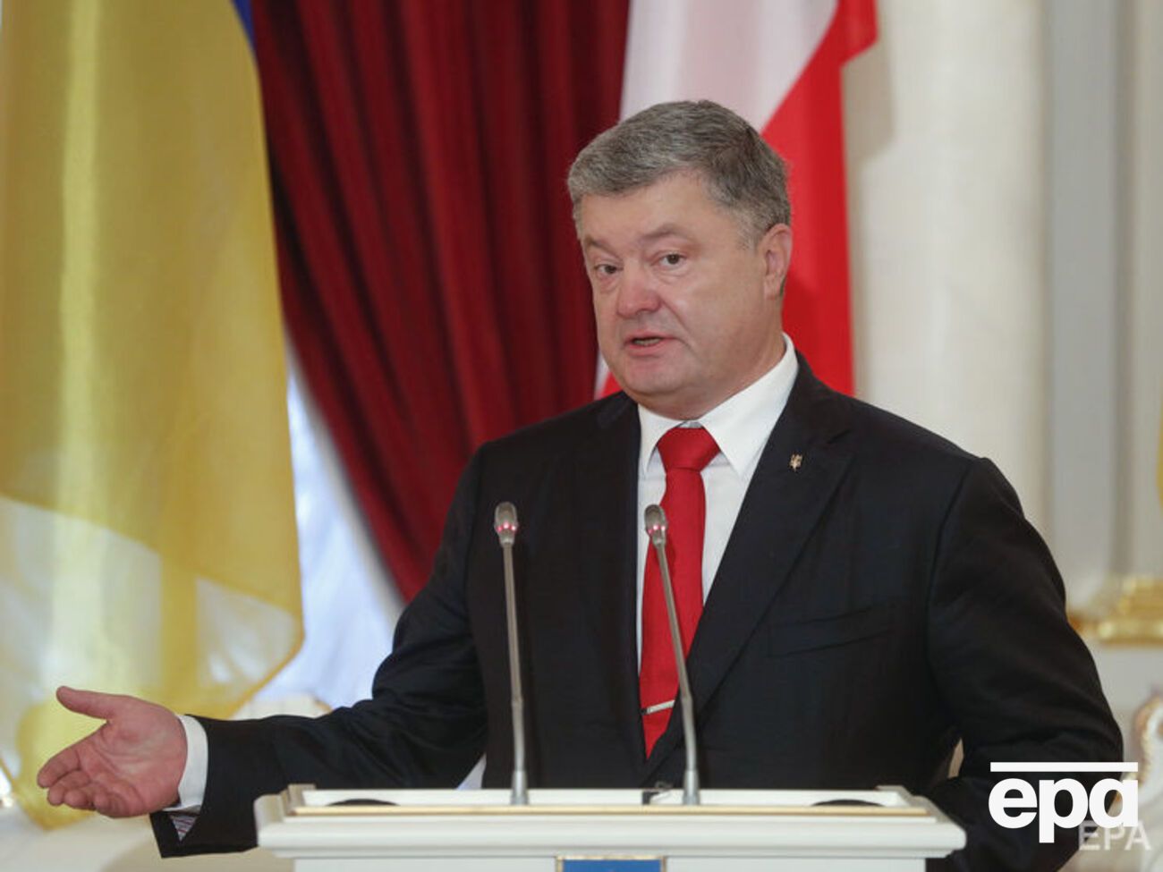 Порошенко: Путин незаконно удерживает политзаключенных в РФ и заложников на оккупированном Донбассе и в Крыму