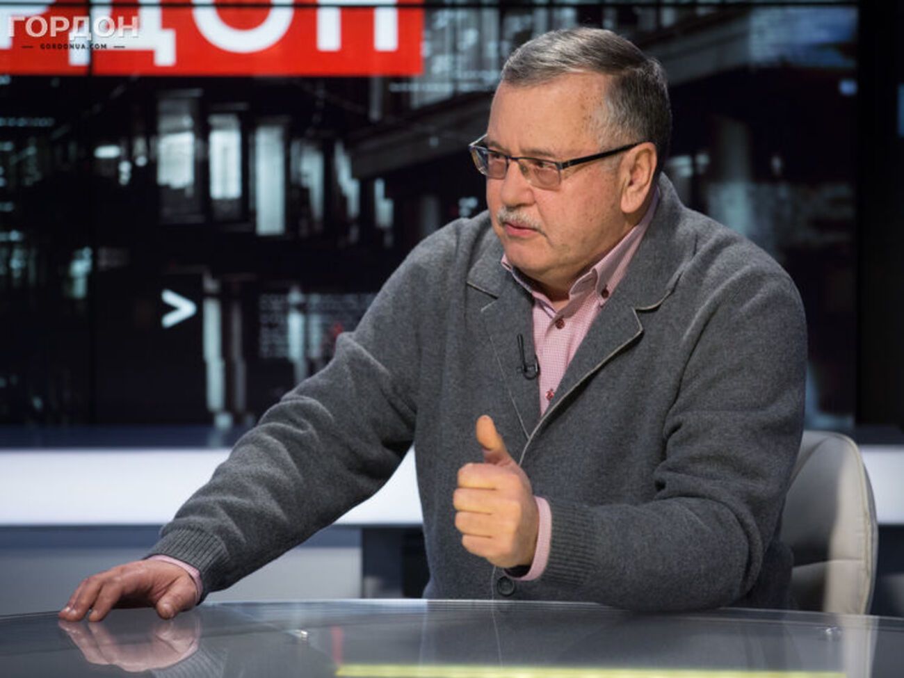 Гриценко: Ясно, що протягом останніх 10 днів воєнного стану Росія не відведе від державного кордону ні війська, ні техніку