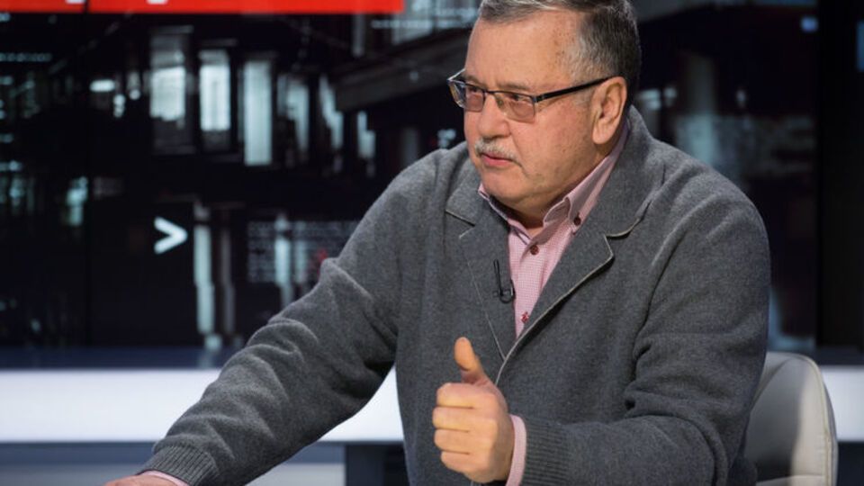Гриценко: Ясно, що протягом останніх 10 днів воєнного стану Росія не відведе від державного кордону ні війська, ні техніку