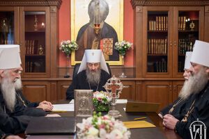Синод УПЦ МП проходит под председательством митрополита Онуфрия
