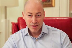 Гордон: Напередодні виборів директора Інституту серця в лікарні, куди взагалі не повинні заходити сторонні, проникають тітушки, справжні жлоби, виродки, які намагаються качати права