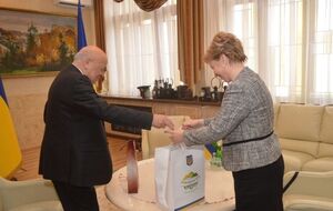 Голова Закарпатської ОДА Геннадій Москаль провів зустріч із послом України в Угорщині Любов'ю Непоп