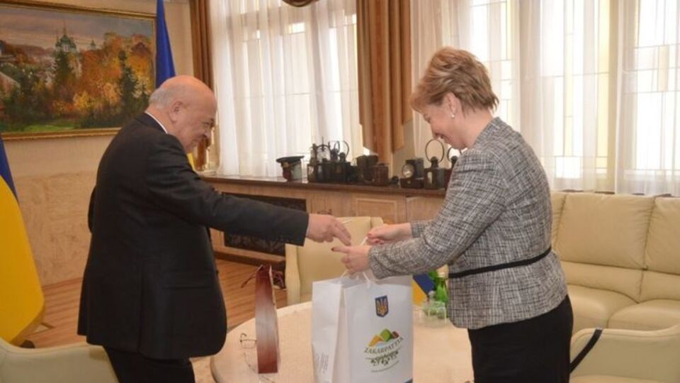 Голова Закарпатської ОДА Геннадій Москаль провів зустріч із послом України в Угорщині Любов'ю Непоп