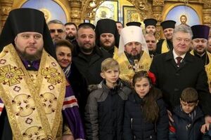 У Дніпрі відбувся перший спільний молебень митрополита Епіфанія і президента Порошенка