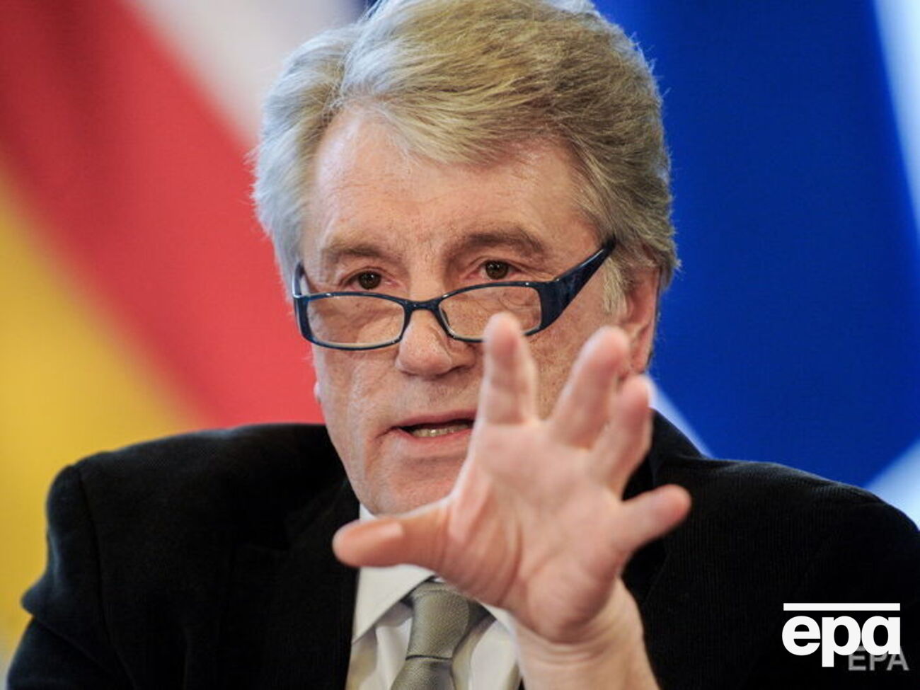 Ющенко: Якщо вас церква не об'єднує, що вас може об'єднати? Сало, ковбаса?