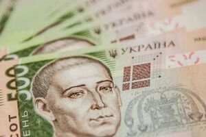 НБУ: Після спрощення процедури працевлаштування українців в інших країнах число заробітчан може збільшитися через разючу різницю в рівні зарплат
