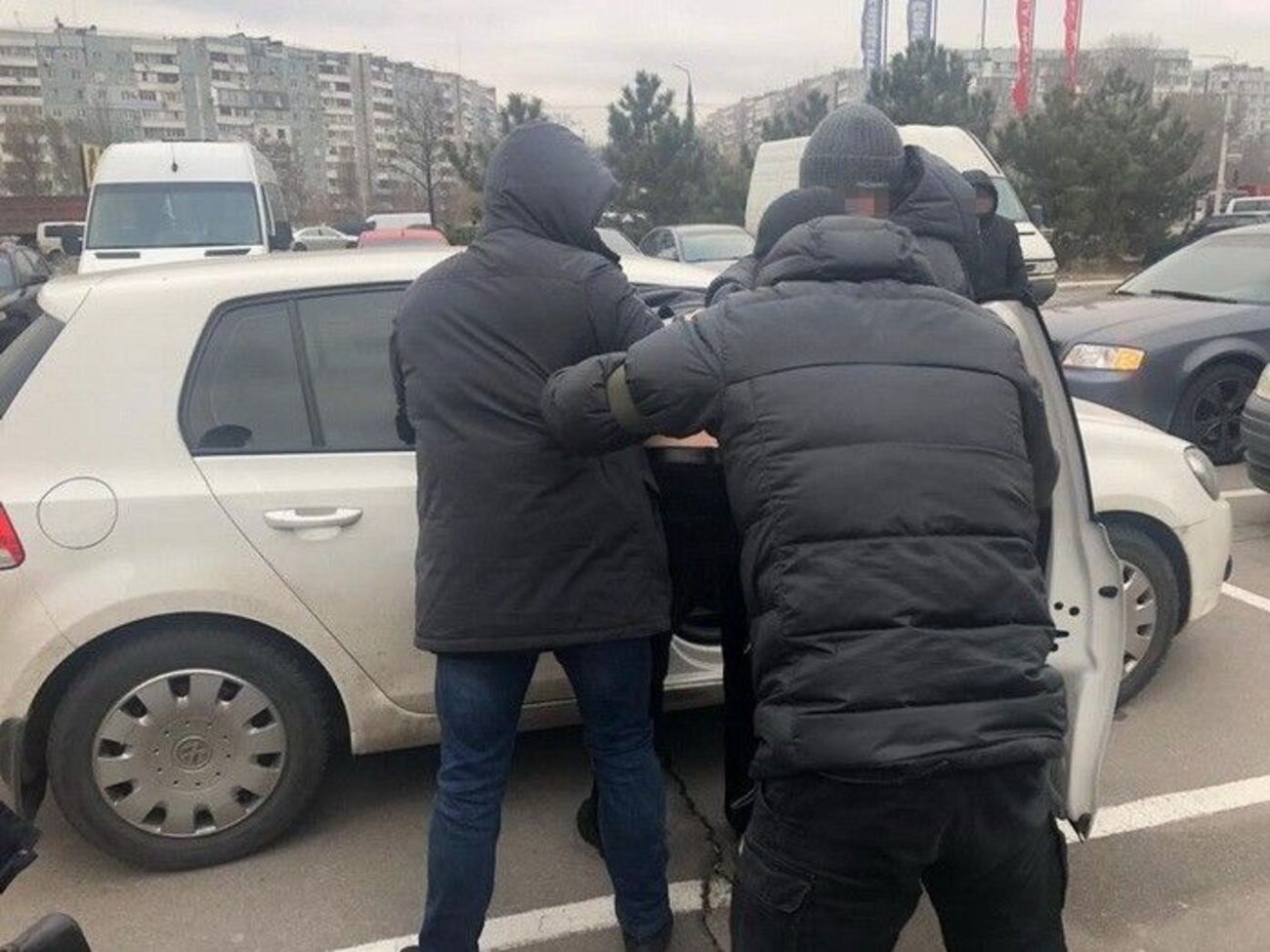 Правоохоронці затримали чиновника під час отримання частини хабара в розмірі майже 150 тис. грн