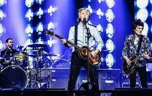 На странице Маккартни в соцсети показали отрывок выступления