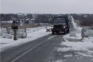Кадр из фильма "Отдаленный лай собак"