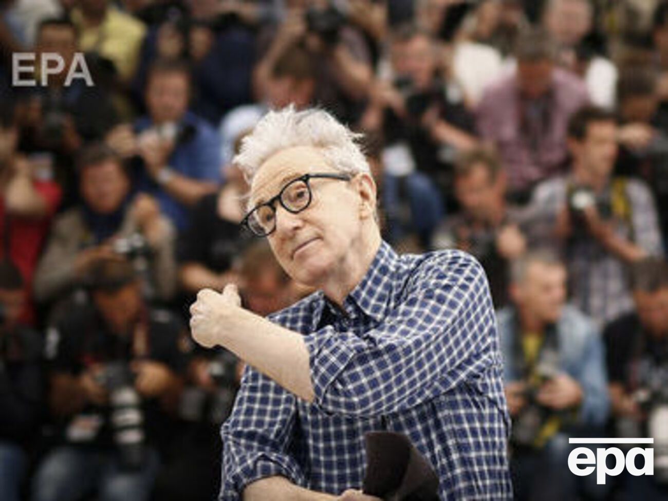 Вуди Аллен устраивал свидания с моделью, которая была младше него на 25 лет