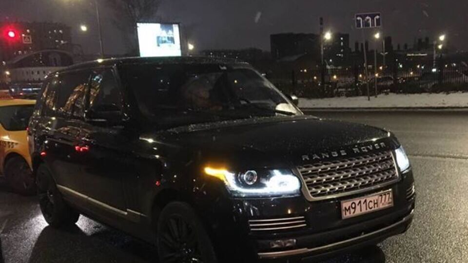 Инцидент с водителем автомобиля Range Rover и замглавреда "Эха Москвы" произошел после вечеринки Венедиктова в ресторане в центре Москвы