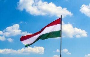 Угорщина сподівається знизити напругу у відносинах з Україною