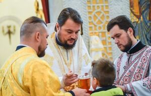 Митрополит Александр (посередине): Наши двери открыты